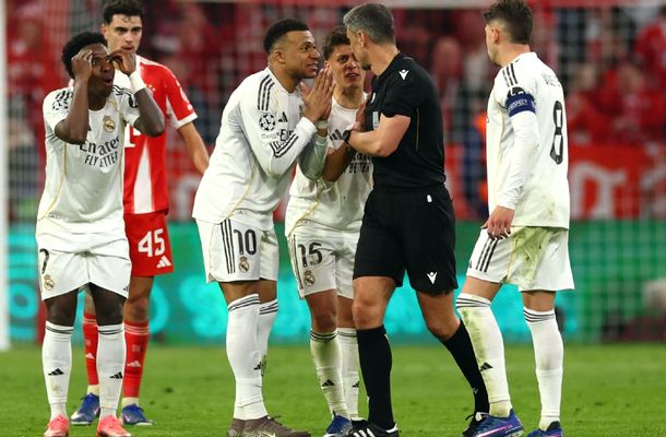 „E vina ta, la naiba!”. Jucătorii Realului au răbufnit la adresa arbitrului: „Nedreptate, e o glumă!”