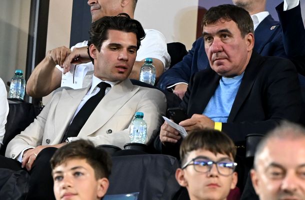 Prezentat selecţioner, Gheorghe Hagi a vorbit deschis despre relaţia cu fiul său, Ianis: „E unul dintre căpitanii echipei. Sper să mă ajute şi pe mine aşa cum i-a ajutat pe ceilalţi care au fost înaintea mea”
