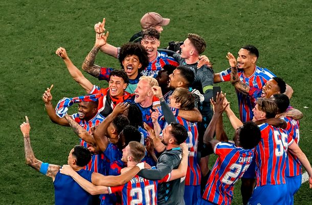 Crystal Palace a câştigat cu Rayo Vallecano și a luat Conference League. Andrei Raţiu, integralist la învinşi