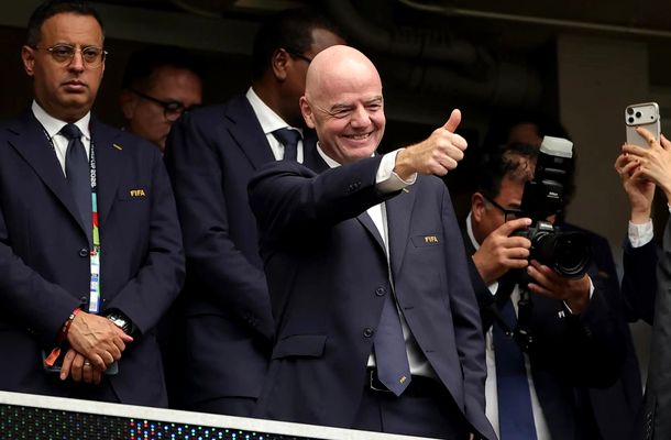 Infantino, noi declarații controversate despre pauzele de hidratare și prețurile uriașe ale biletelor la Mondial: „Ne place să oferim tuturor ceva cu care să nu fie de acord…”