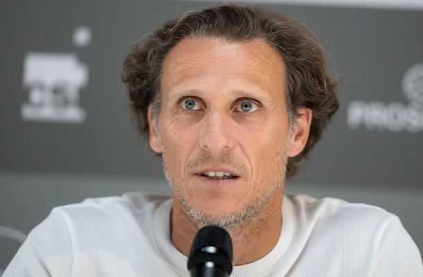 Uruguay are un nou selecţioner după ruşinea de la Mondial. Legendarul Forlan a preluat banca tehnică a naţionalei