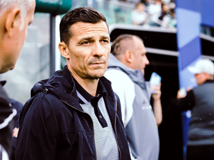 Un alt club din Liga 1 încearcă să-l transfere pe antrenorul Universității Craiova, Constantin Gâlcă: Ce urmează?
